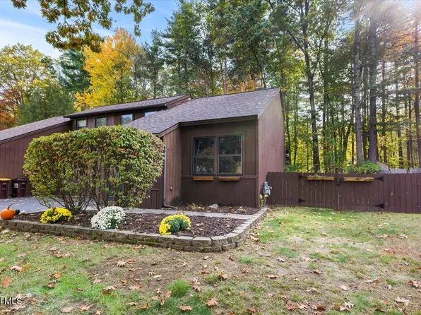 6 Pepperbush Place, Malta, NY 12020