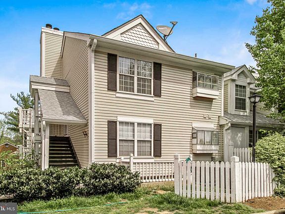 2nd image of 2917 S Woodley St #1