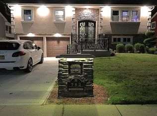 782 Iris Pl, West Hempstead, NY 11552