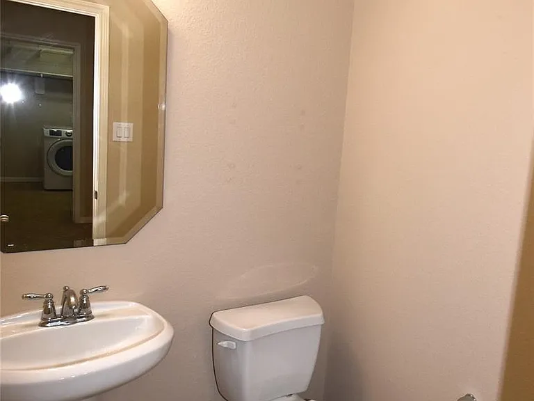 51 S Greenprint Cir — Photo 17