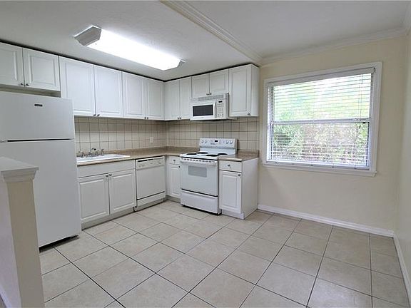 3rd image of 1644 Redwood St APT D