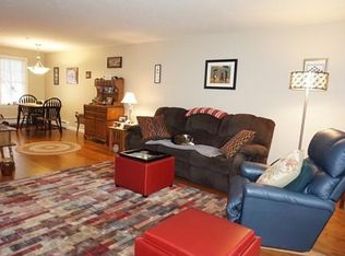 64 Constitution Dr, Fitchburg, MA 01420