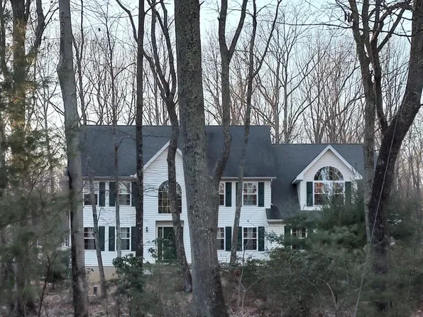 107 Tioga Dr, Kunkletown, PA 18058