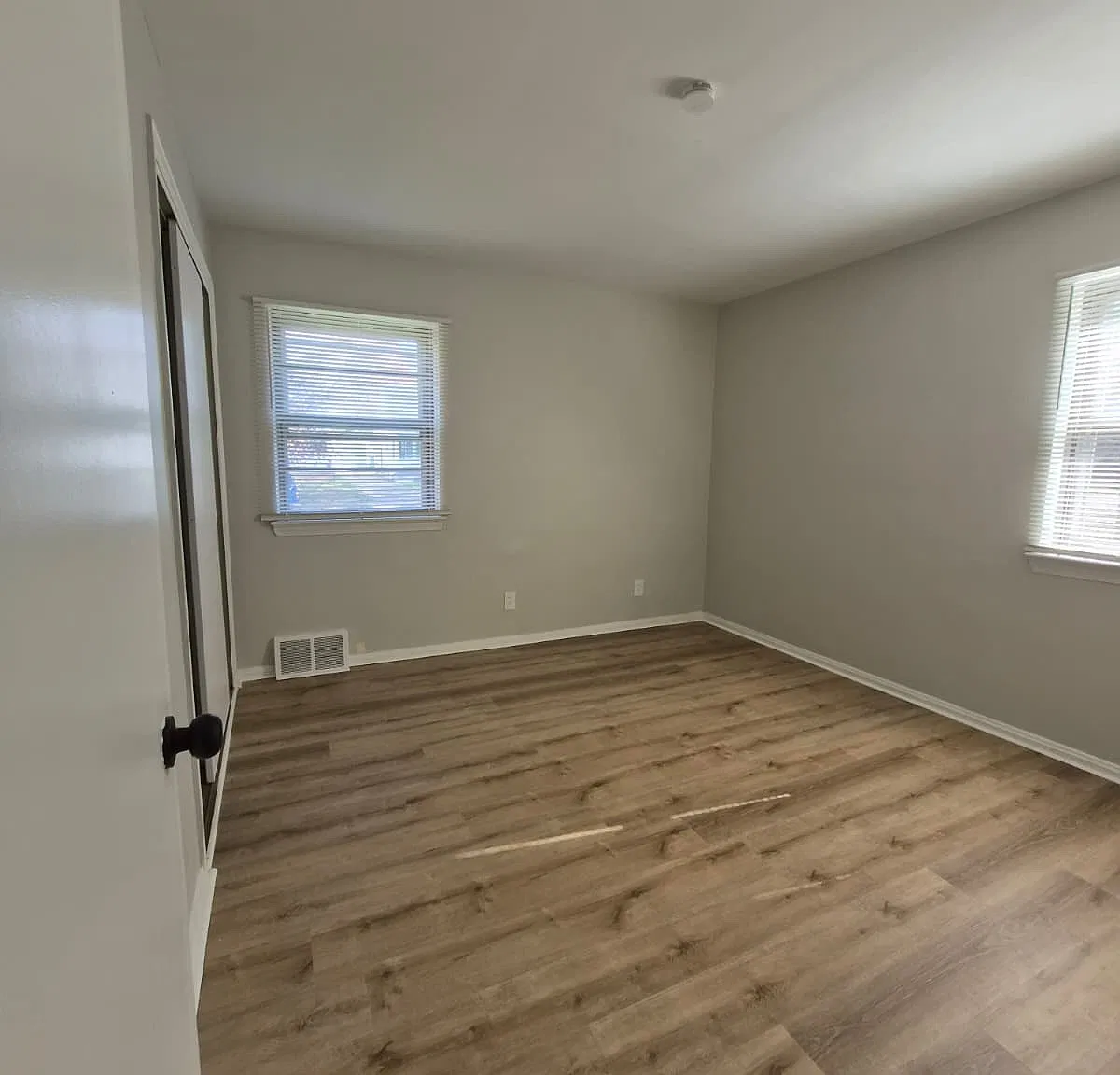 3 bed, 1770 sqft, $2,339 — Photo 3