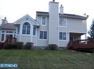 5 Gallery Ln, Cherry Hill, NJ 08003