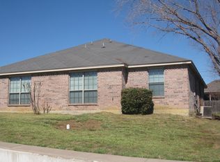 2207 Ragland Rd, Mansfield, TX 76063
