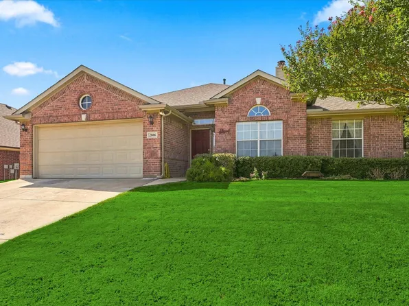 2806 Warwick Dr, Corinth, TX 76210