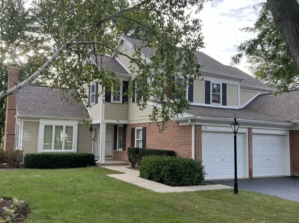 296 Country Club Dr, Prospect Heights, IL 60070