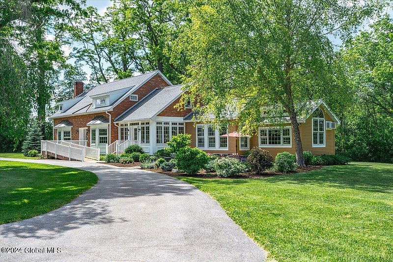 5th image of 80 Sweetman Road