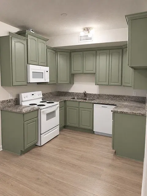 2 bed, 980 sqft, $3,750 — Photo 2