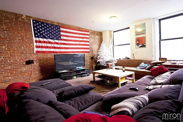 Rented by Miron Properties | media 14