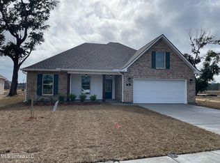 24 Red Oak Dr, Long Beach, MS 39560