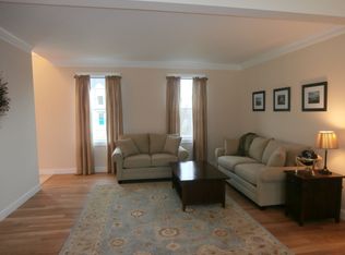 43 Poplar Rd, Middletown, CT 06457