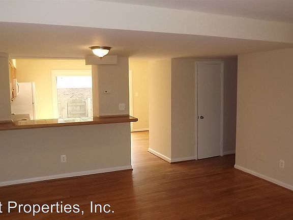 3rd image of 1204 Brethour Ct #222