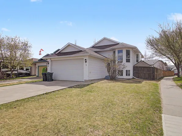 1 Deer Park Rd, Spruce Grove, AB T7X 3K2