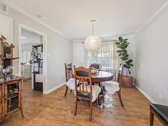 5th image of 1802 Hickory Ln