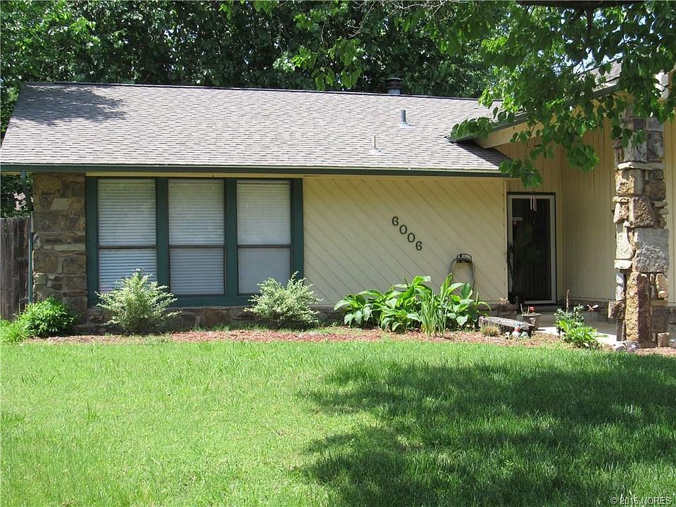 2nd image of 6006 S 92nd Ave E