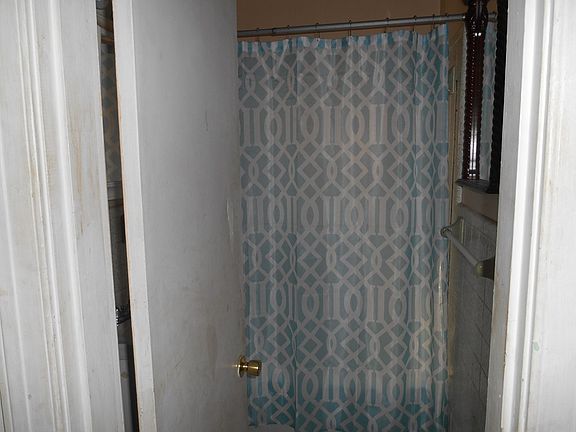 5th image of 169 Ficklen Ave
