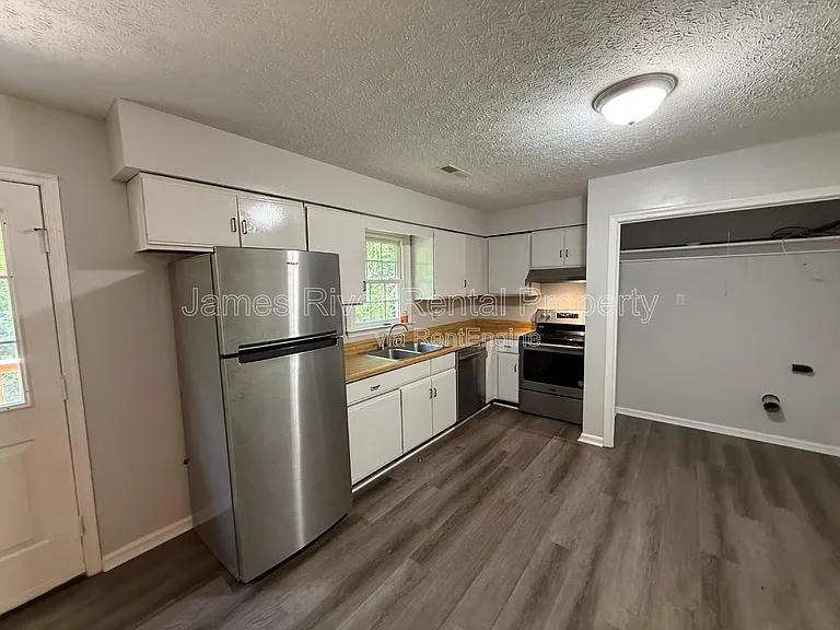 103 Daniel St #D — Photo 13