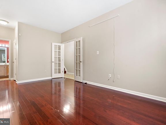 5th image of 2549 Sandbourne Ln