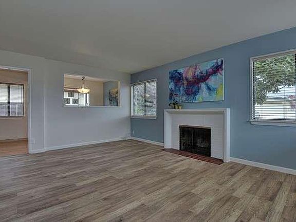 4th image of 37 Bronson St