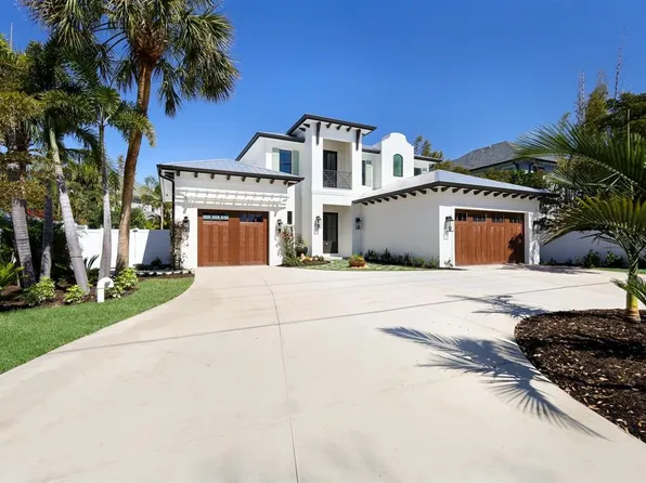 1607 Bay Rd, Sarasota, FL 34239