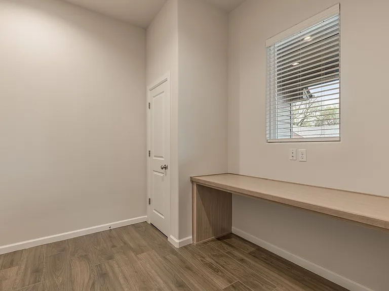 624 N Cedar Ave — Photo 15