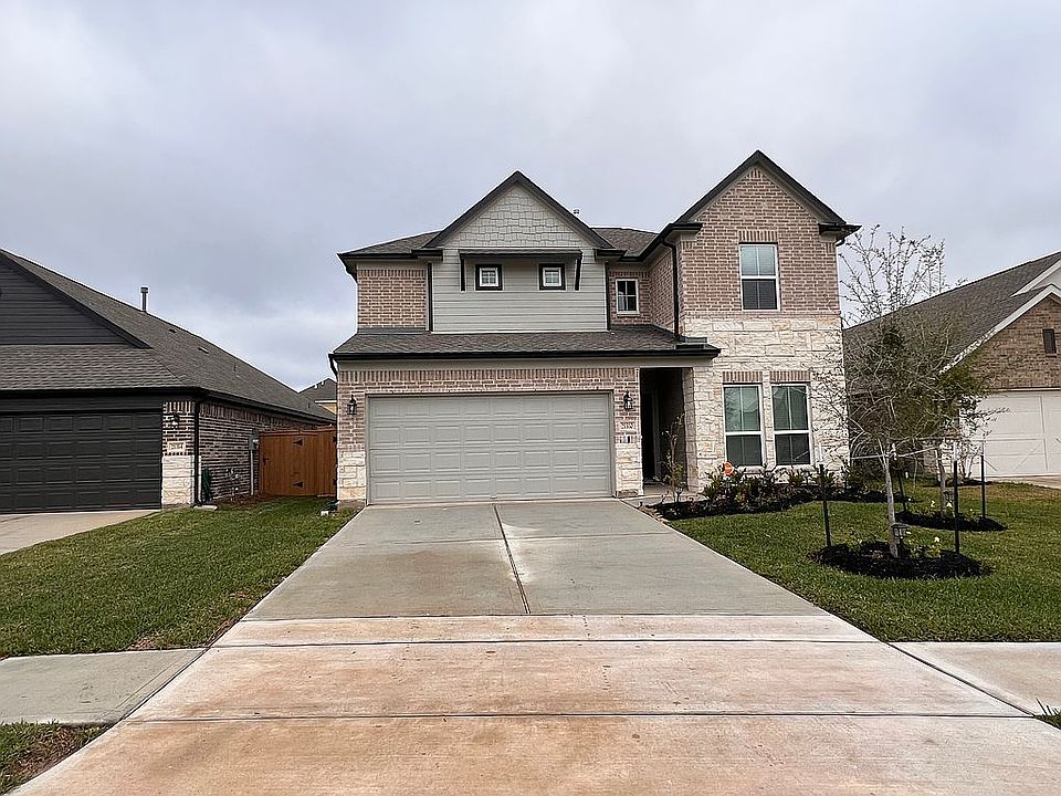 Front of the house 