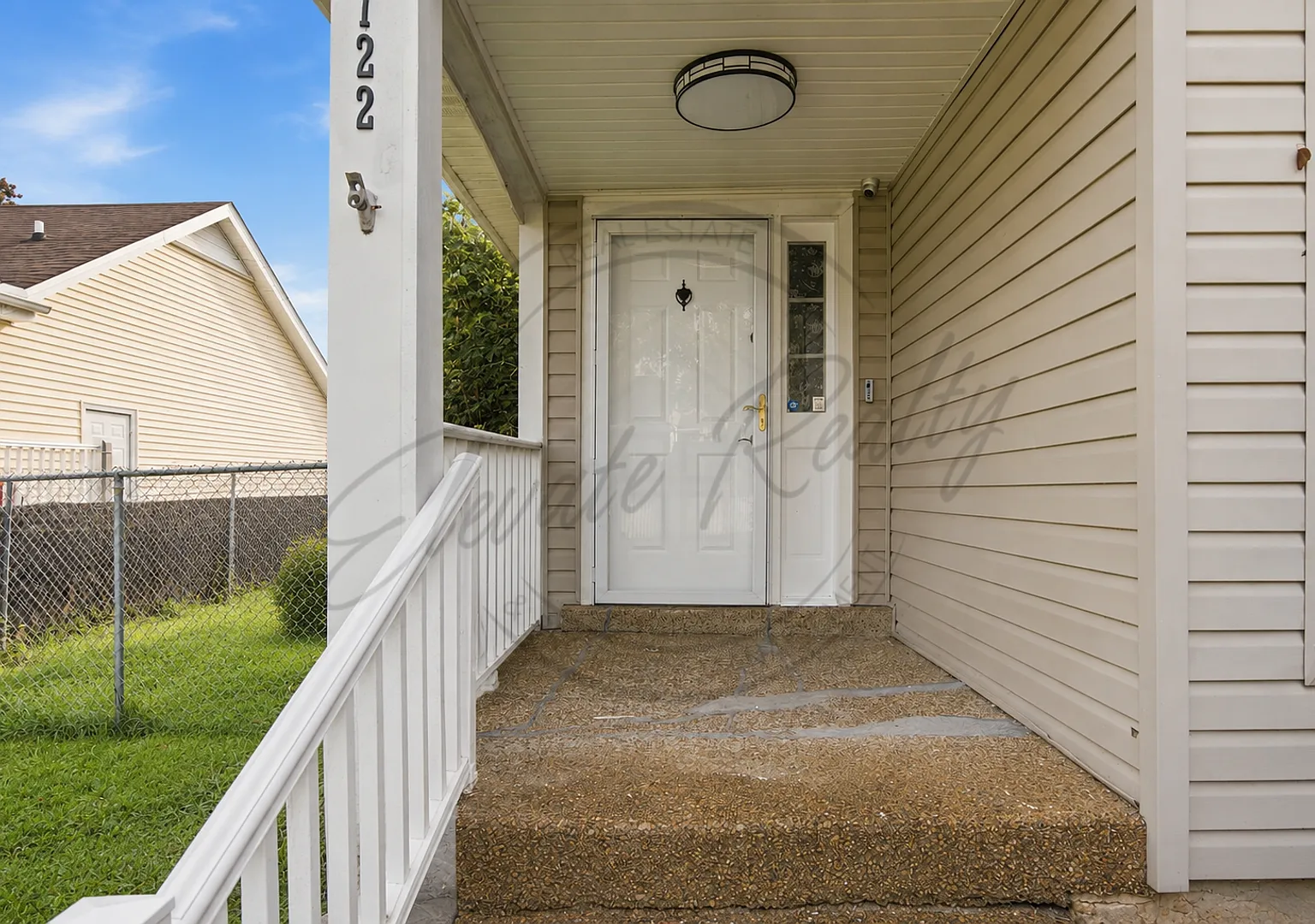 Beautiful Single-Level Home in Heritage Square Fenced Backyard & Prime Madison Location! — Photo 2