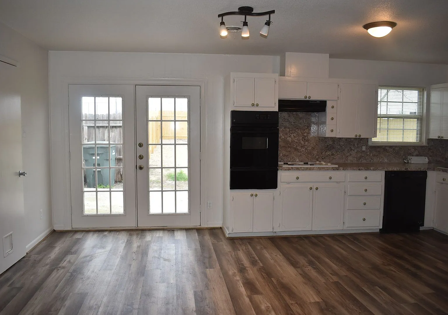 3 Bedroom in Copperas Cove Established Neighborhood! — Photo 4