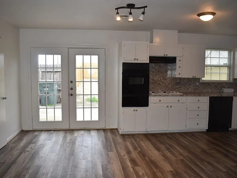 201 North Dr — Photo 4