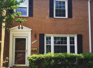 8336 Glastonbury Ct, Annandale, VA 22003