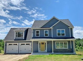 8 Madison Ave, Thompson, CT 06277