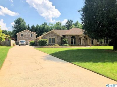 248 Badger Dr, Harvest, AL, 35749