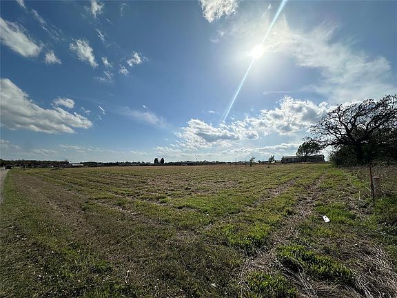 4th image of Garden Oaks Dr Lot 23 & 24