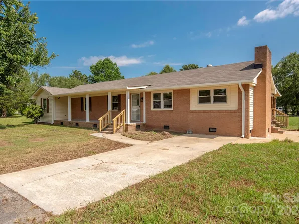 593 Glenn St, Chester, SC 29706
