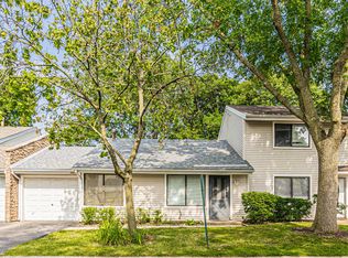 1319 N Cascade Ln #4, Palatine, IL 60074
