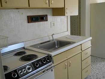 4th image of 1854 Parrish Ave