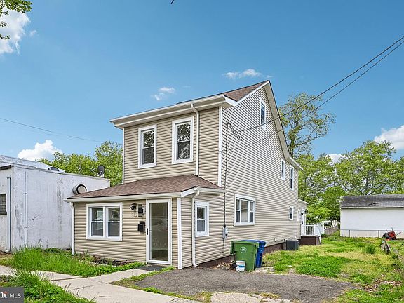 2nd image of 523 W 5th St