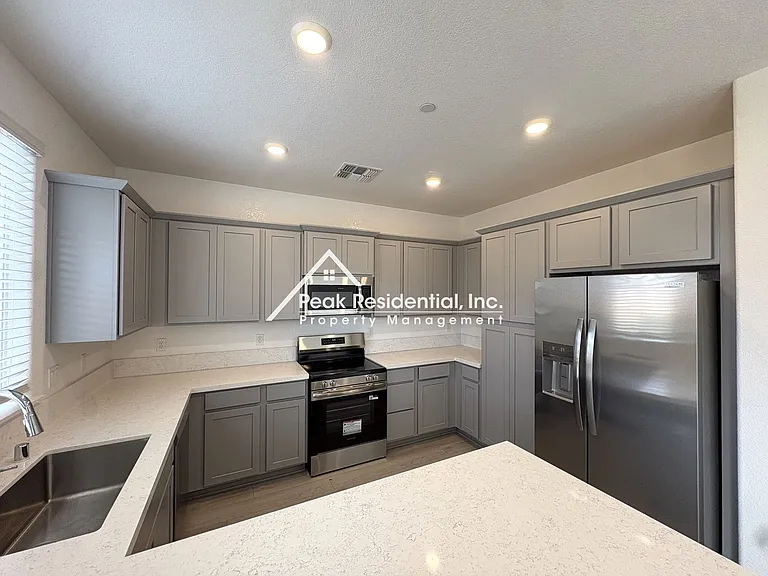 12640 Hereford Ave — Photo 8