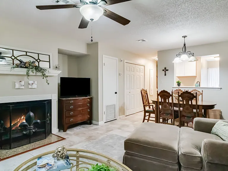 210 Long Plantation Blvd #D — Photo 18