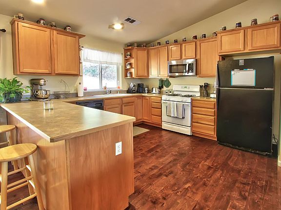 3rd image of 6267 Pine Cone Ct