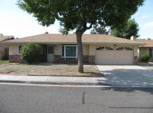2817 Carl Dr, Hemet, CA 92545