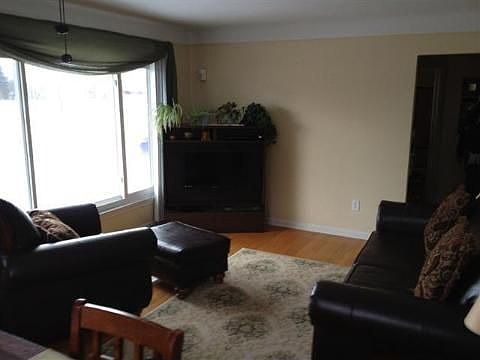 3rd image of 24713 Harmon St