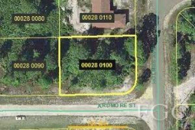 1st image of 744/746 Holmes Ave