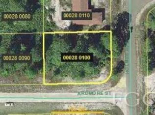 744/746 Holmes Ave, Lehigh Acres, FL 33974