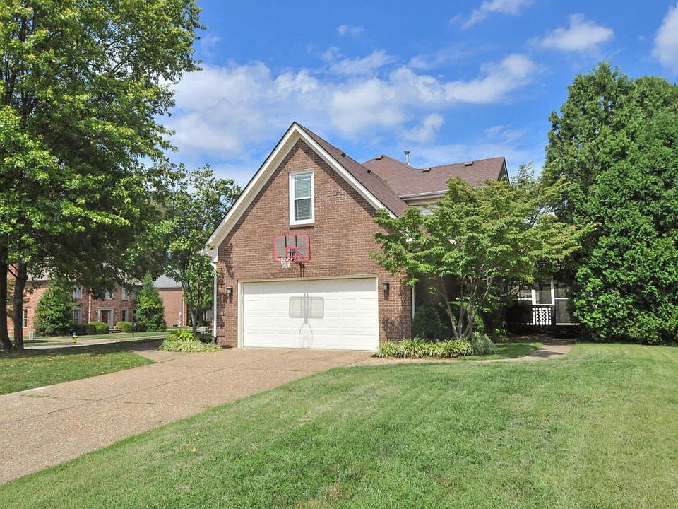 1707 Ashfield Ln, Louisville, KY 40220 Zillow