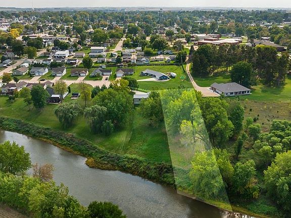 4th image of 516 Shoreline Dr