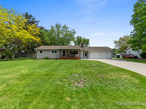 6538 Oakland Dr, Jenison, MI 49428