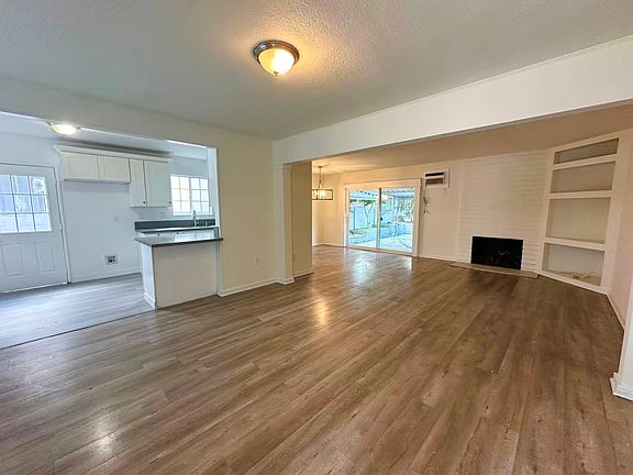 3rd image of 1143 9th Ave